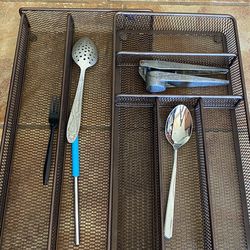 Expandable Utensil Drawer Organizer