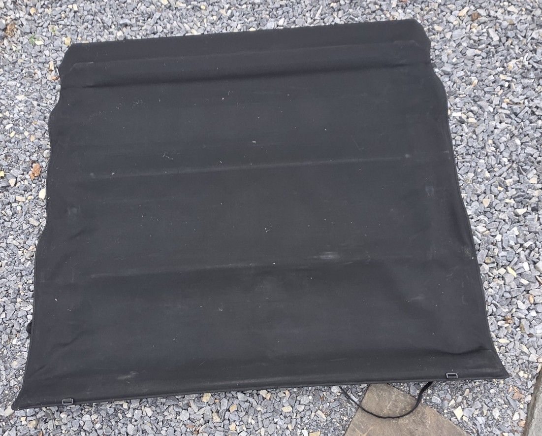 Jeep Factory Tonneau Cover