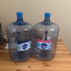 2 Water Bottle 5 Gallons 