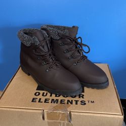 Boots.    Brown