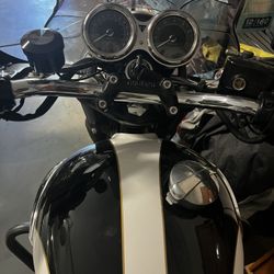 2016 Triumph T120