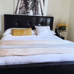Queen Size bed With Mattress
