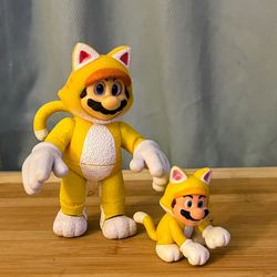 Set of 2 Mario cat Figures
