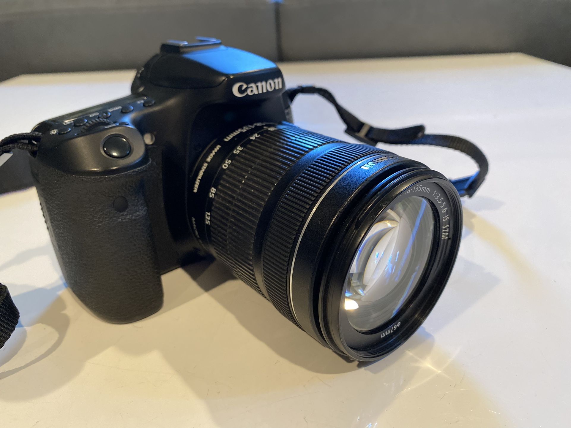 Canon EOS 70D DSRL Camera EF-S 18-135 IS STM Kit with bonus microphone