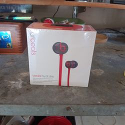 Beats By Dr. Dre Ur Beats Never Opend