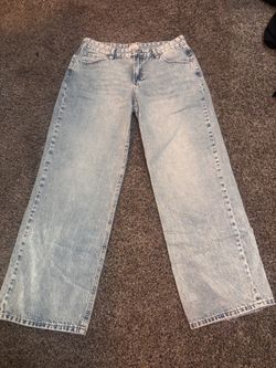 Light blue jeans Simple Society