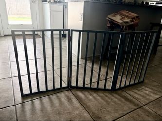 Gate