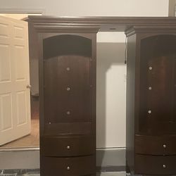 3 Furniture Pieces For $200 Choose 3. See Pictures Of Choices