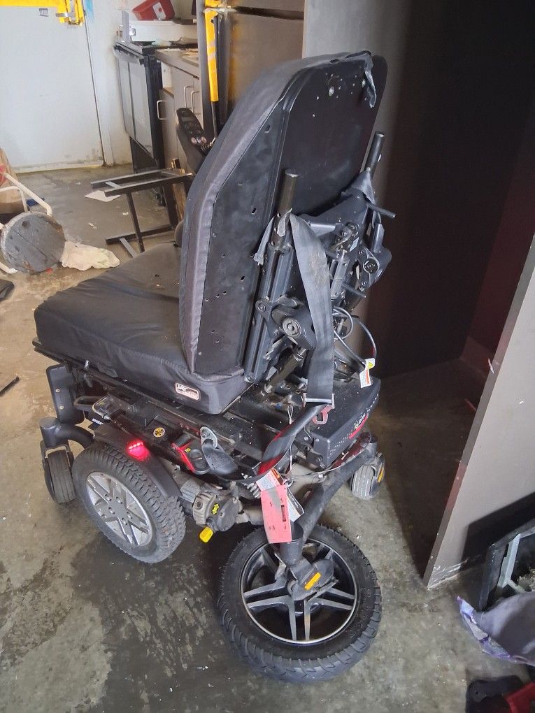 quantum edge 2.0 electric wheel chair