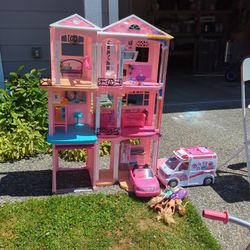Barbie House And Accessories 