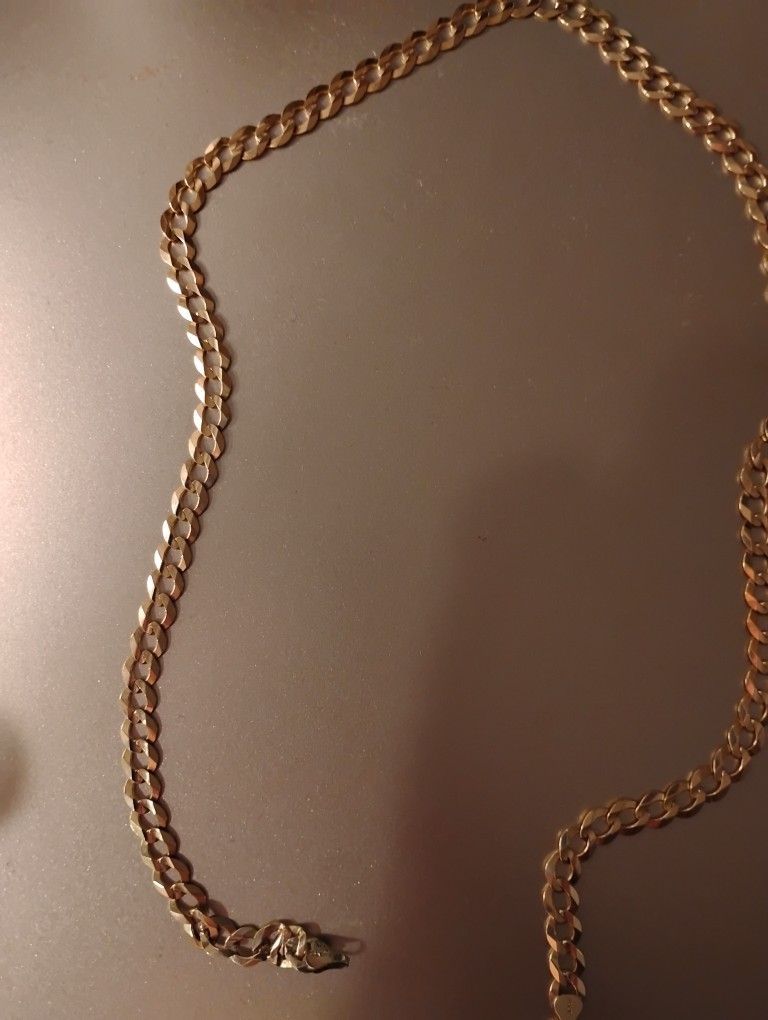 Gold Chain: 22 Inch, 25.87 gram, 14 Kt Gold