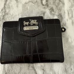 Coach Vintage Black Silver Tone Horse Carriage Leather Medium Wallet
