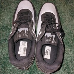 Zoo York Black And White Shoes Size 13
