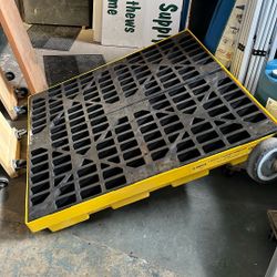 Uline spill containment pallet