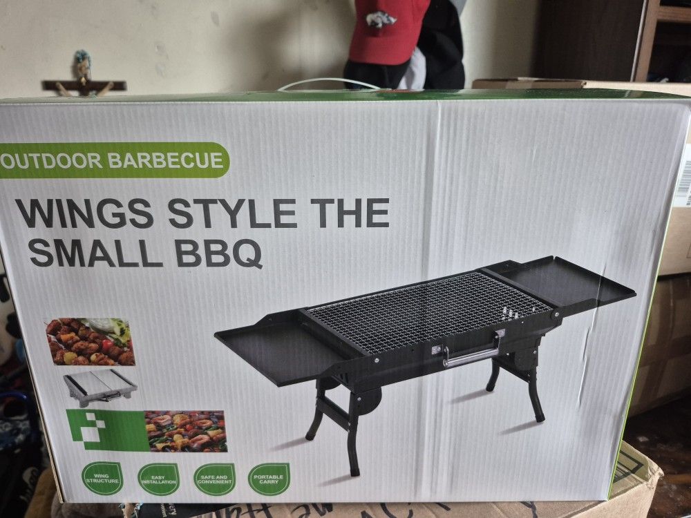 Small BBQ With Folding Sides