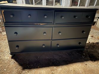 Black bedroom dresser
