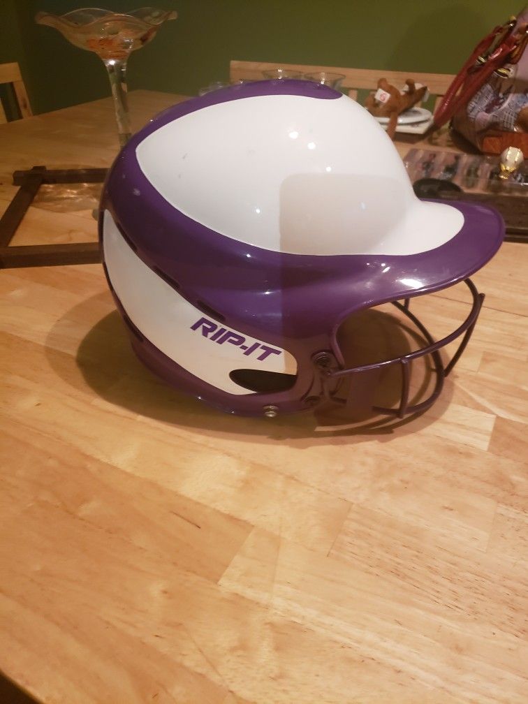 softball helmet with facemask M/L