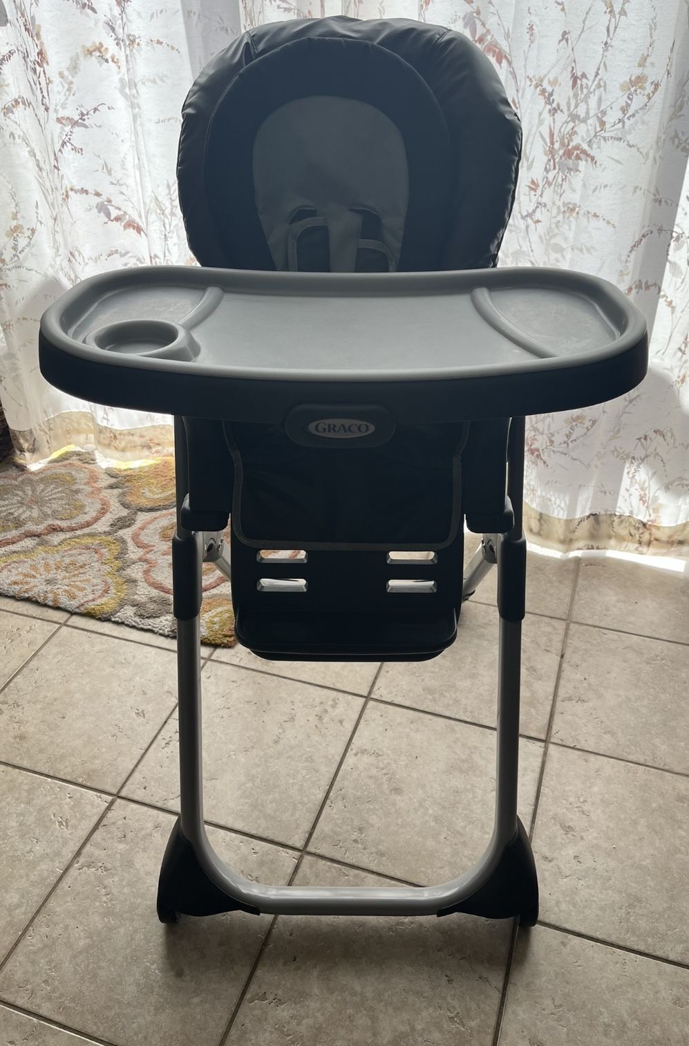 Graco High chair, bibs, shopping cart cover