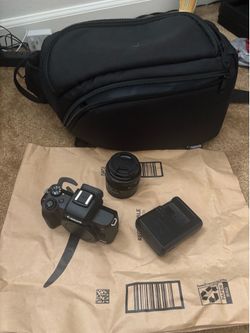 Canon EOS M50 Camera
