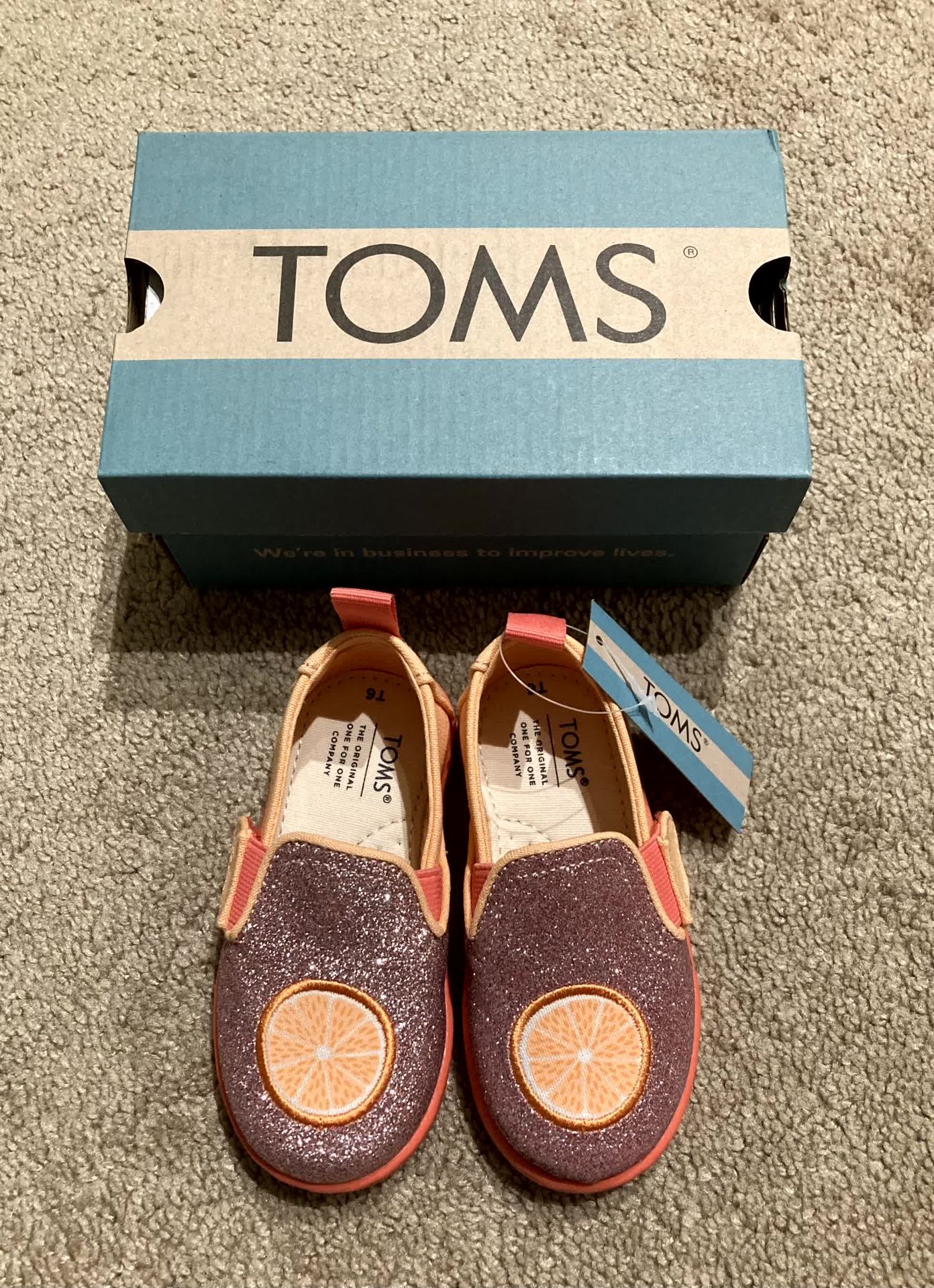 Brand New TOMS Toddler Girl Shoes Size 6