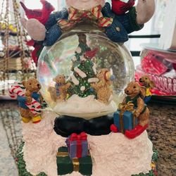 Avon Musical Snowman Snowglobe 1996