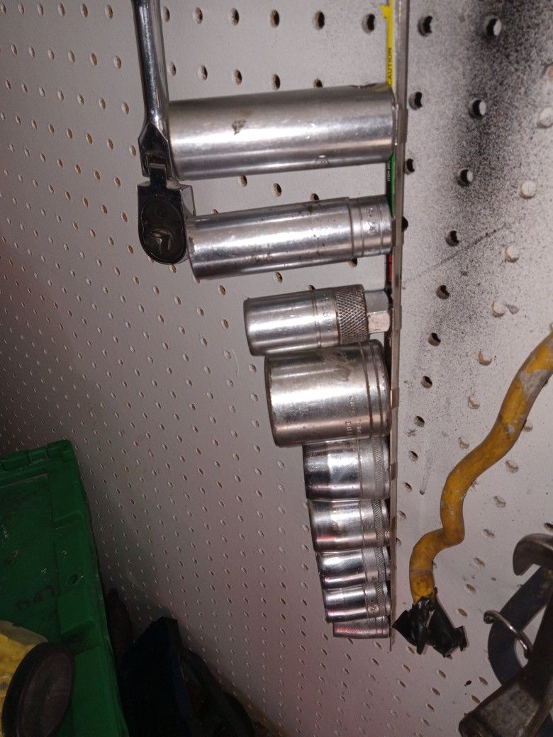 Professional Sockets
