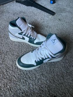 Air Jordan 1 Mid SE Oxidized Green
