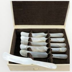Vintage 1960s Mother-of-Pearl Caviar Knife Spreaders – Set of 6 in Original Box Made in Hong Kong