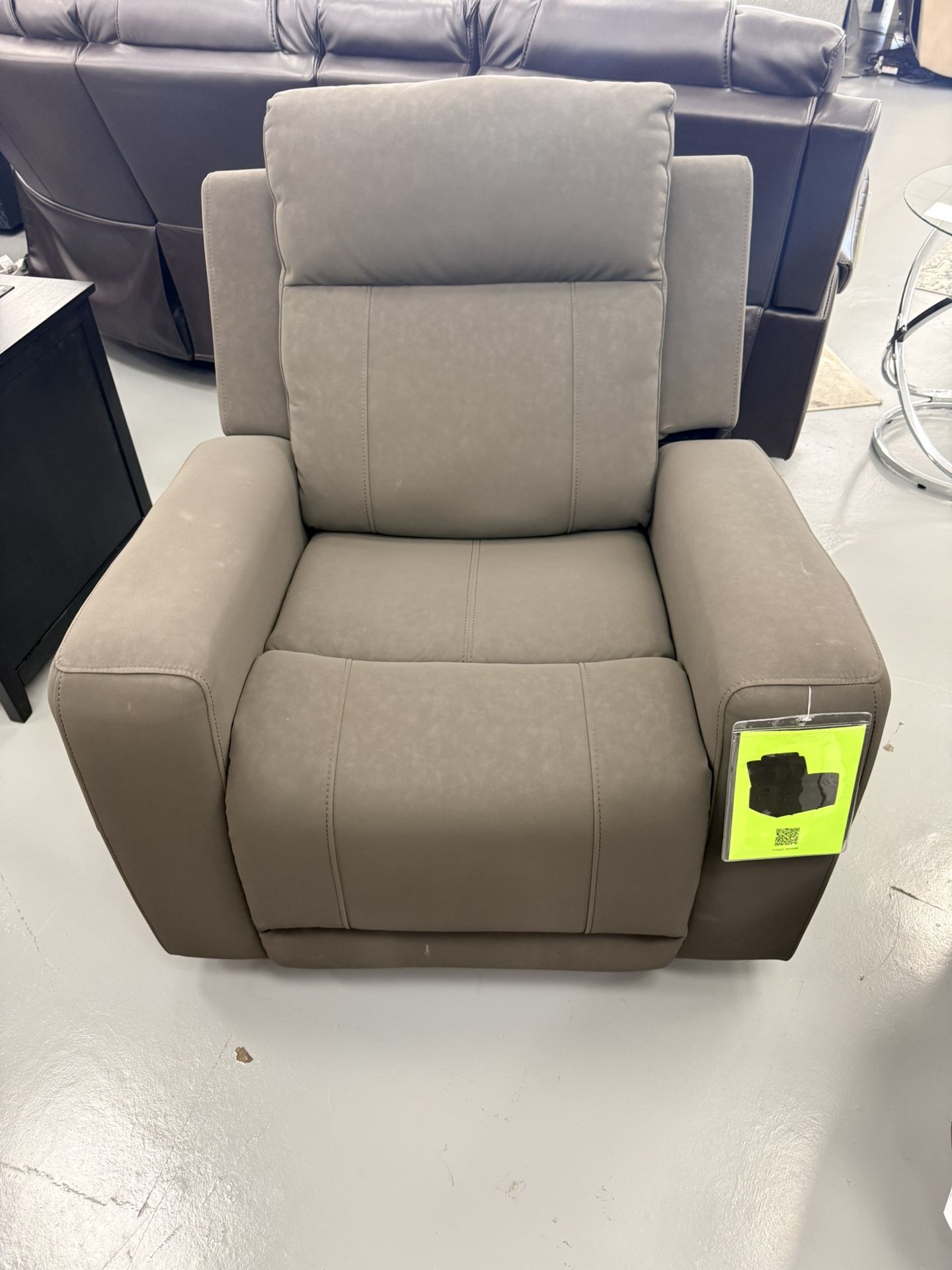 New Recliner Chair For $51 Downpayment Financial