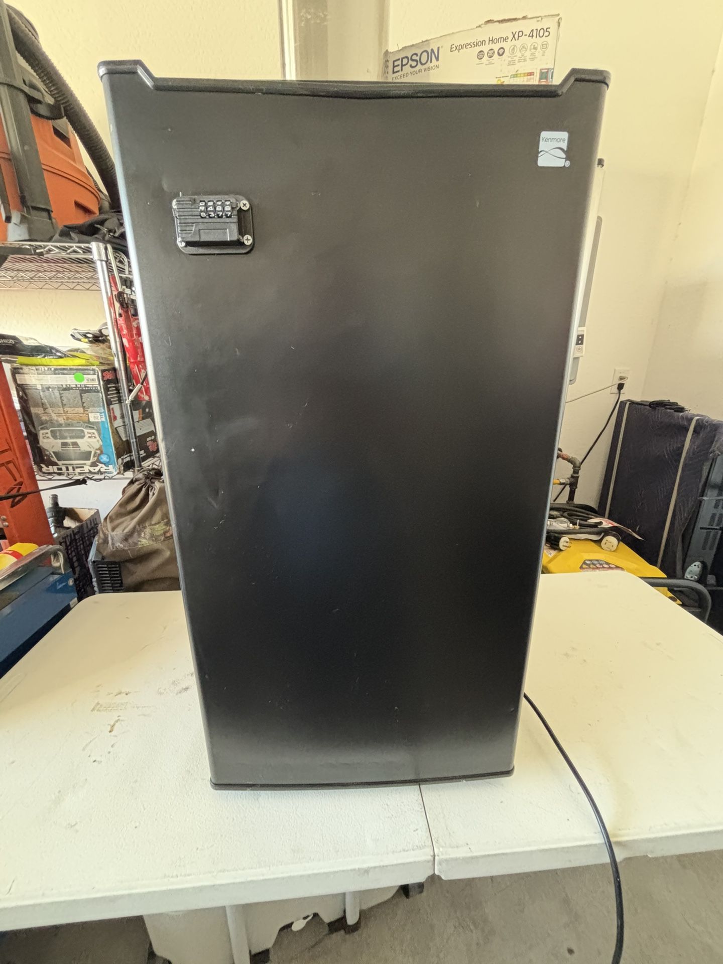 Kenmore Refrigerador/Freezer Mini.