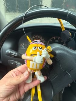 M&M AM/FM Radio and headphones