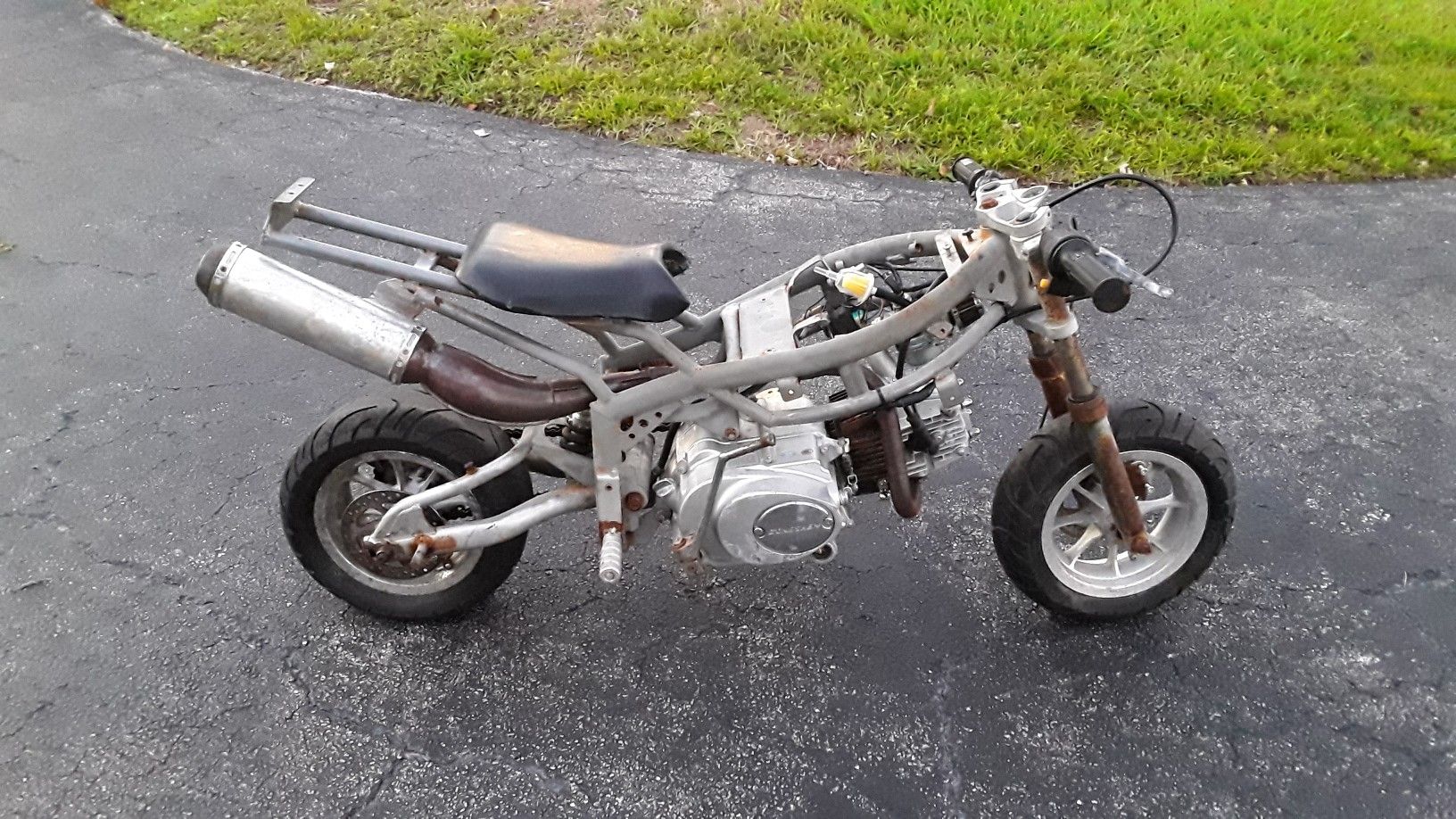 110cc pocket bike. Needs tlc