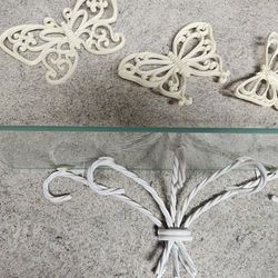 White Knotted Shelf With 3 Butterflies