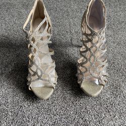 Womens Spiked Heels 4’ Size 9 1/2