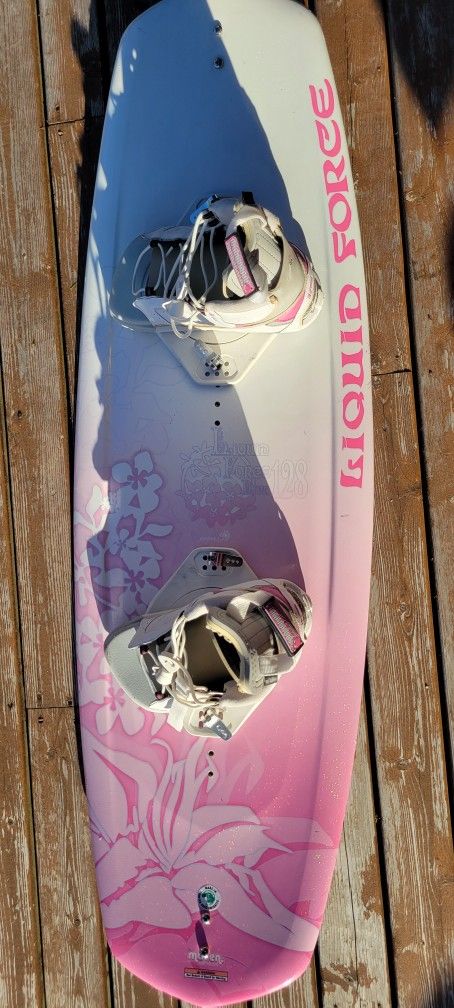 Liquid Force Wakeboard Diva 128 Maven Wake Board