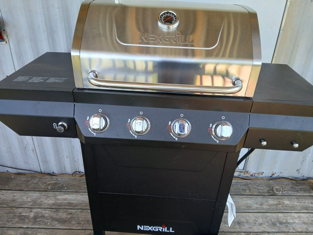 Asador De Gas Propano Con 4 Quemadores