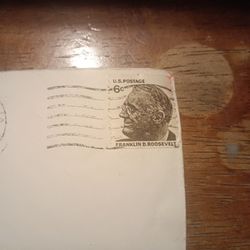 Vintage 6-cent U.S Postage Stamp Of The 32nd President Franklin D. Roosevelt For Sale.