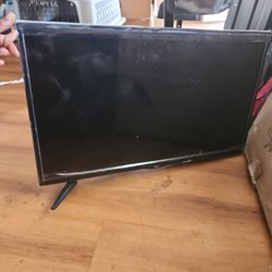 Atak & Roku  TV  32 Inch Led