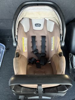 Evenflo LiteMax SafeMax infant car seat with base