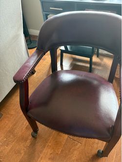 Pretty office chair with wheels