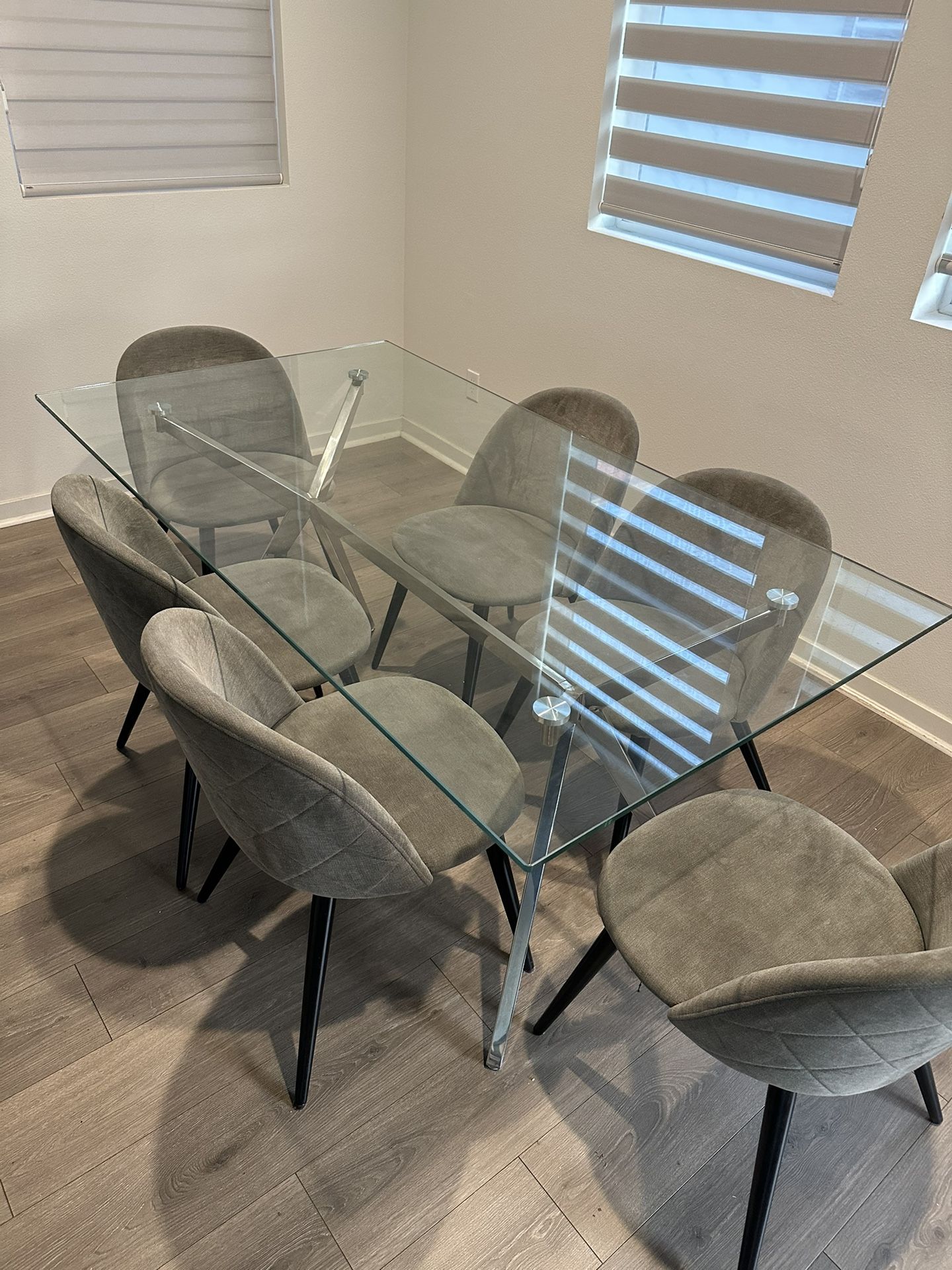 Glass Dining Table (6 Person) & Bar Stools (x4)