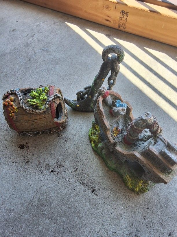 Fish Tank Decor (Pirate Theme)