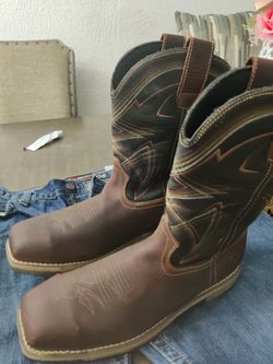 Slightly used Red wing boots