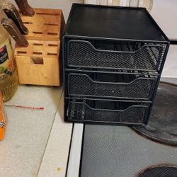 Metal K-cup Organizer.