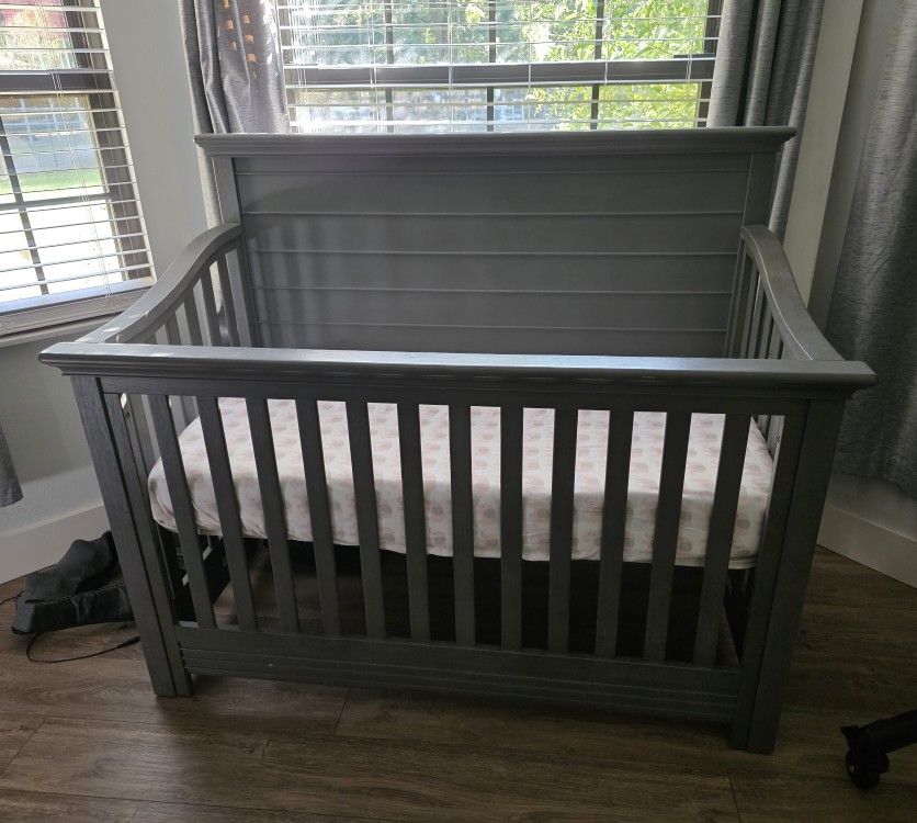 baby crib