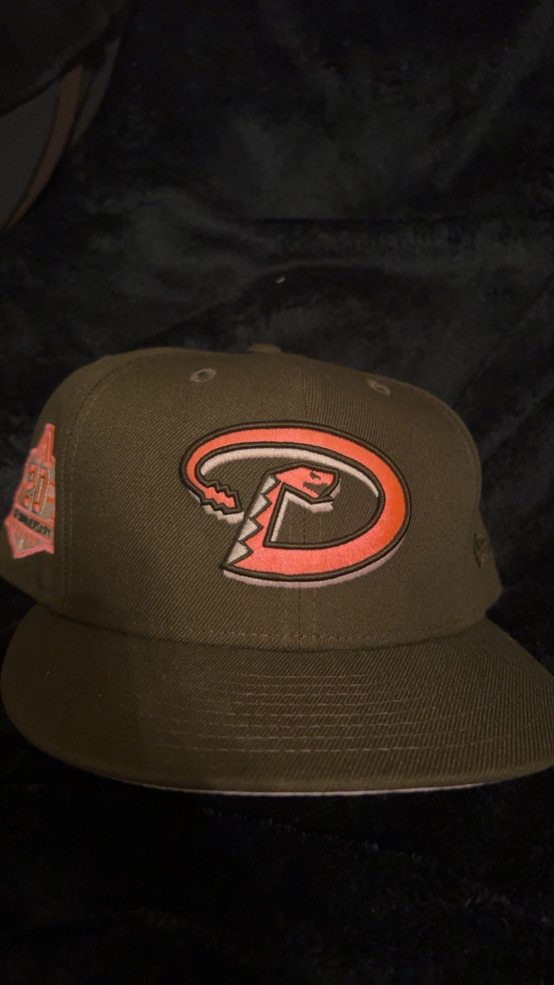 BRAND NEW SIZE 8 Fitted