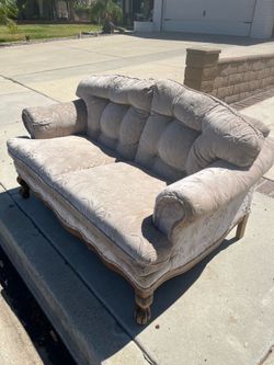 Free love seat