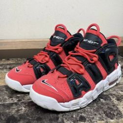 Nike Uptempo For $100 Like New 