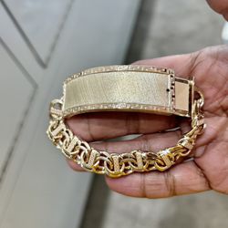 60 Grams 10KT Yellow Gold Solid Chino Bar Bracelet, 10MM, 8 Inches Long for  Sale in Baytown, TX - OfferUp