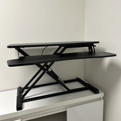 Sit/Standing Desk